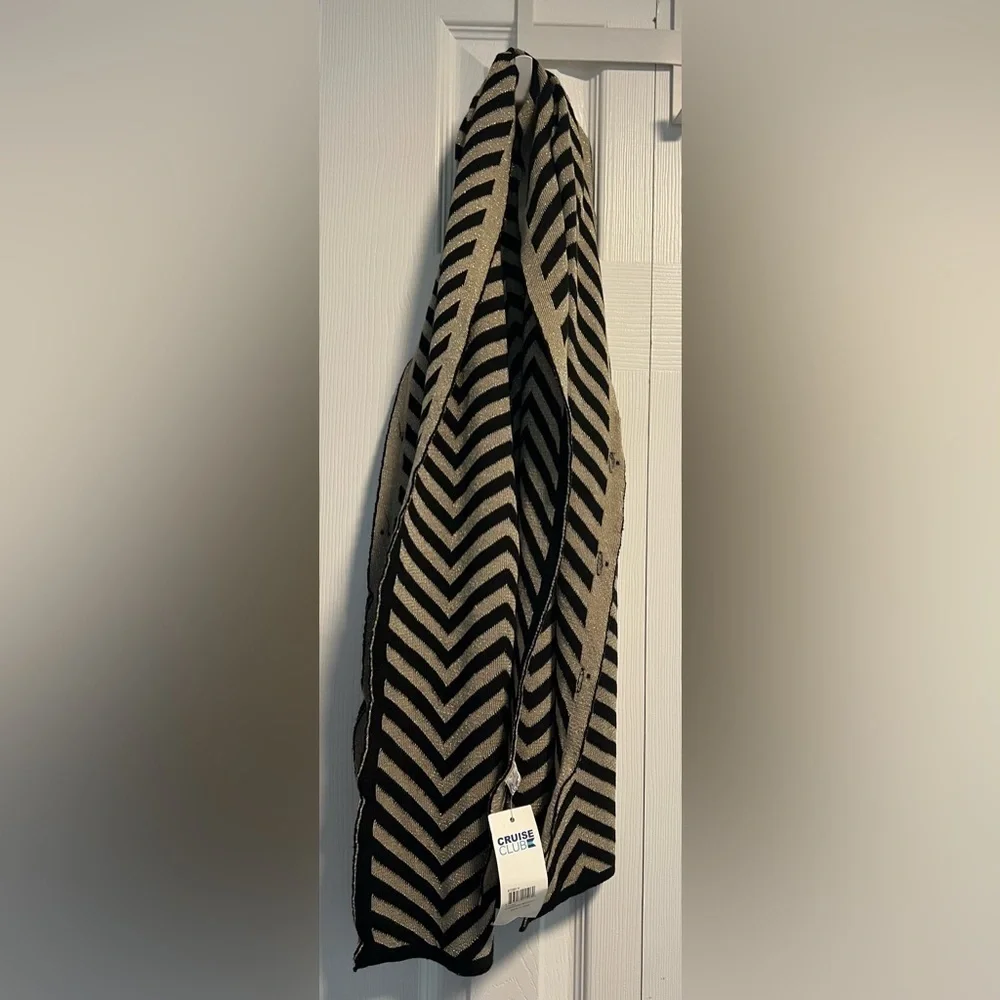 NWT Cruise Club Chevron Cardishawl